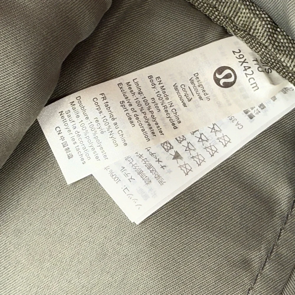 🆕 lululemon athletica 🧿 NWOT New Crew Backpack, Bay Leaf (Olive Green) - 22L
